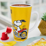 Taza Snoopy, Color Amarillo 16 Oz/473 ml