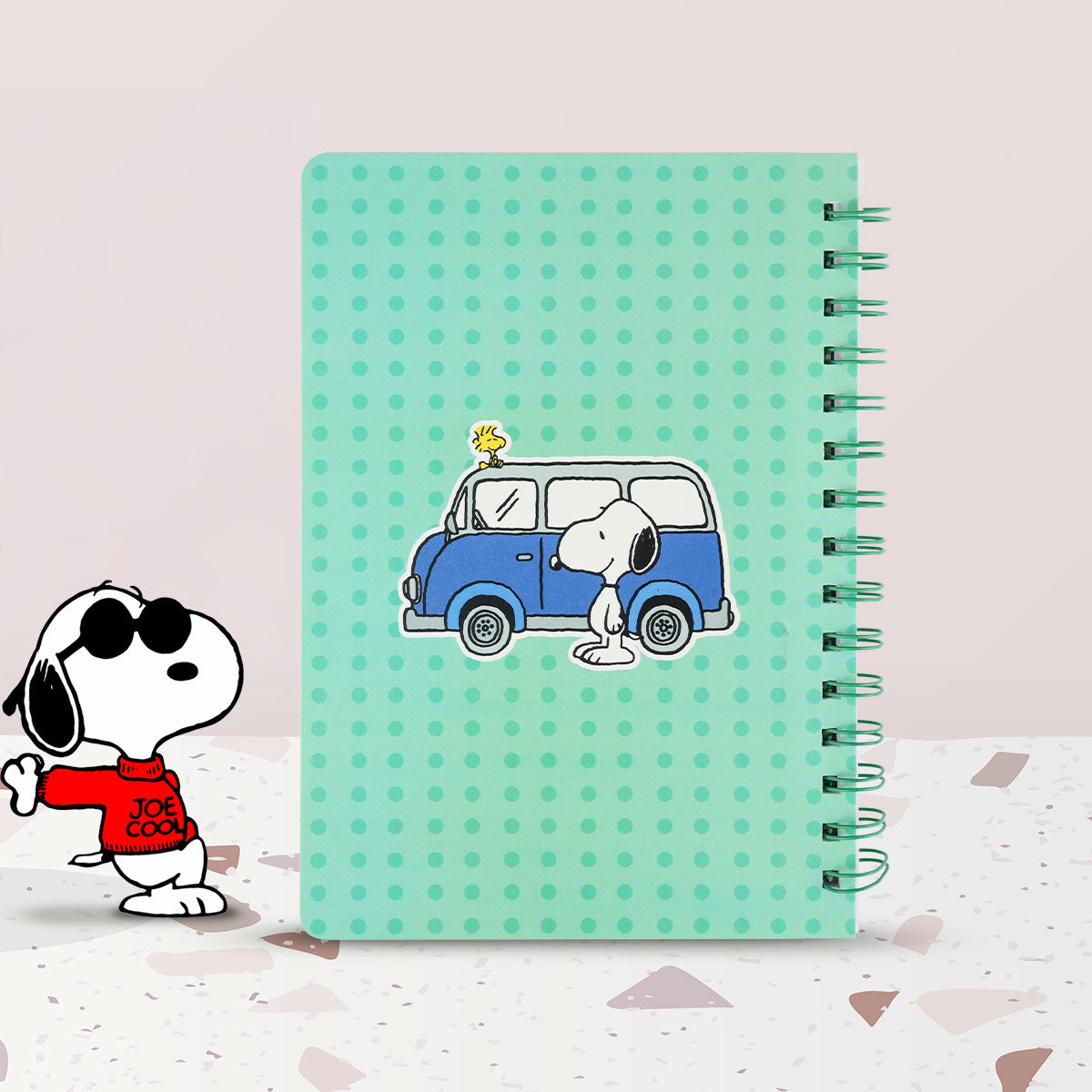 Libreta de Rayas "All Vibes Welcome" Snoopy, Color Menta