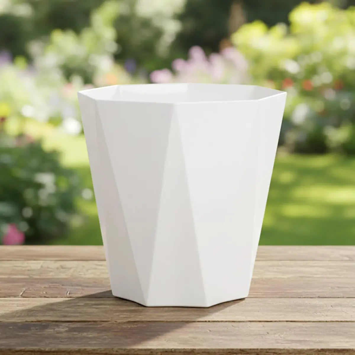 Maceta de Plástico, Color Blanco, 15x17 cm