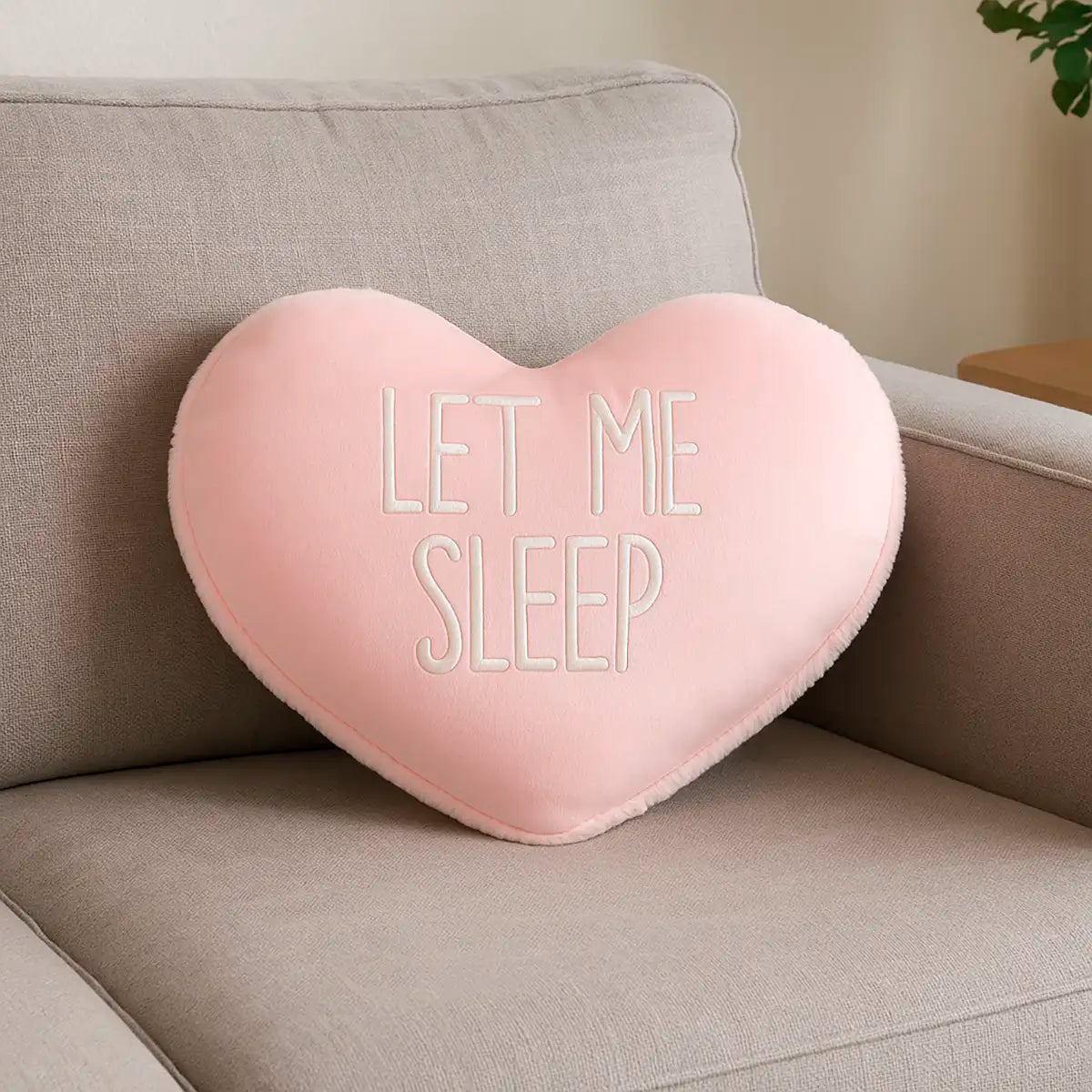Almohada de Corazón, Bullseye's Playground