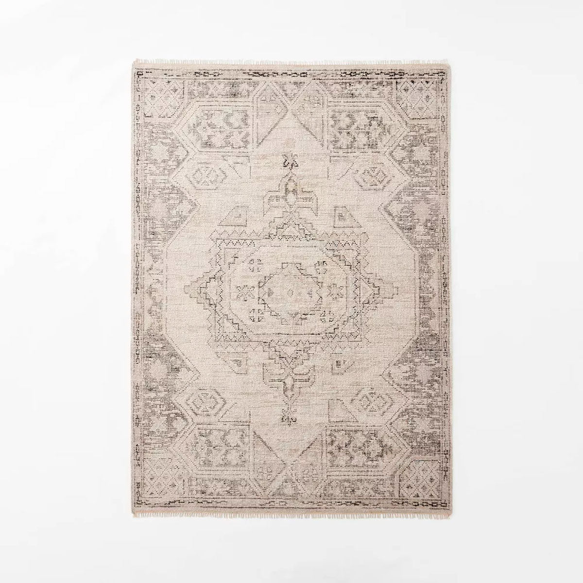 Alfombra Persa Envejecida, Threshold x Studio McGee