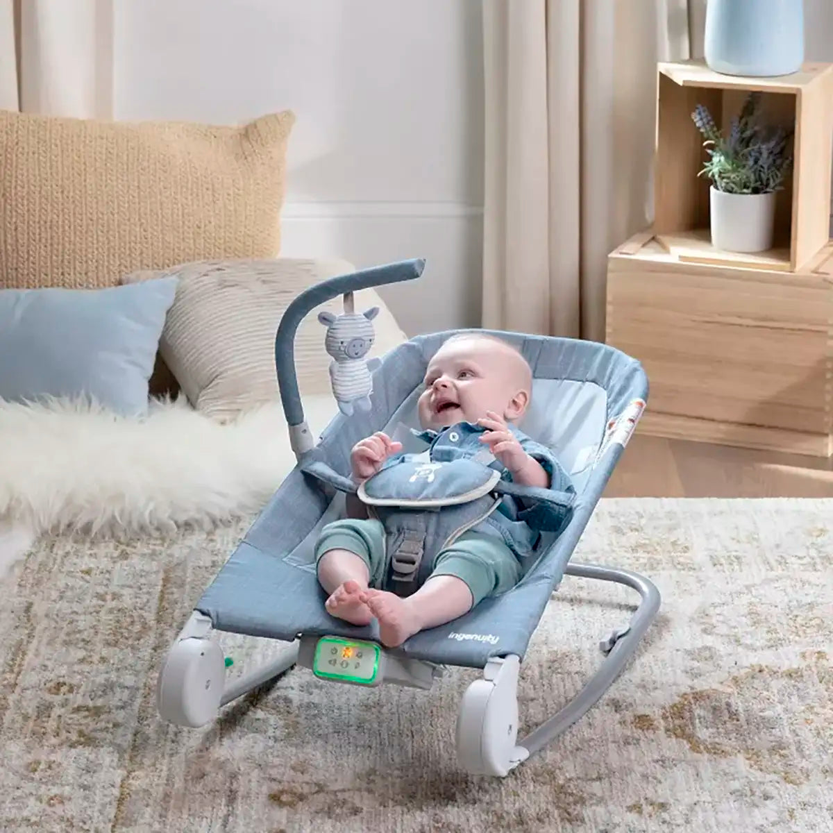 Silla de Bebé de Masaje 2 en 1, Ingenuity