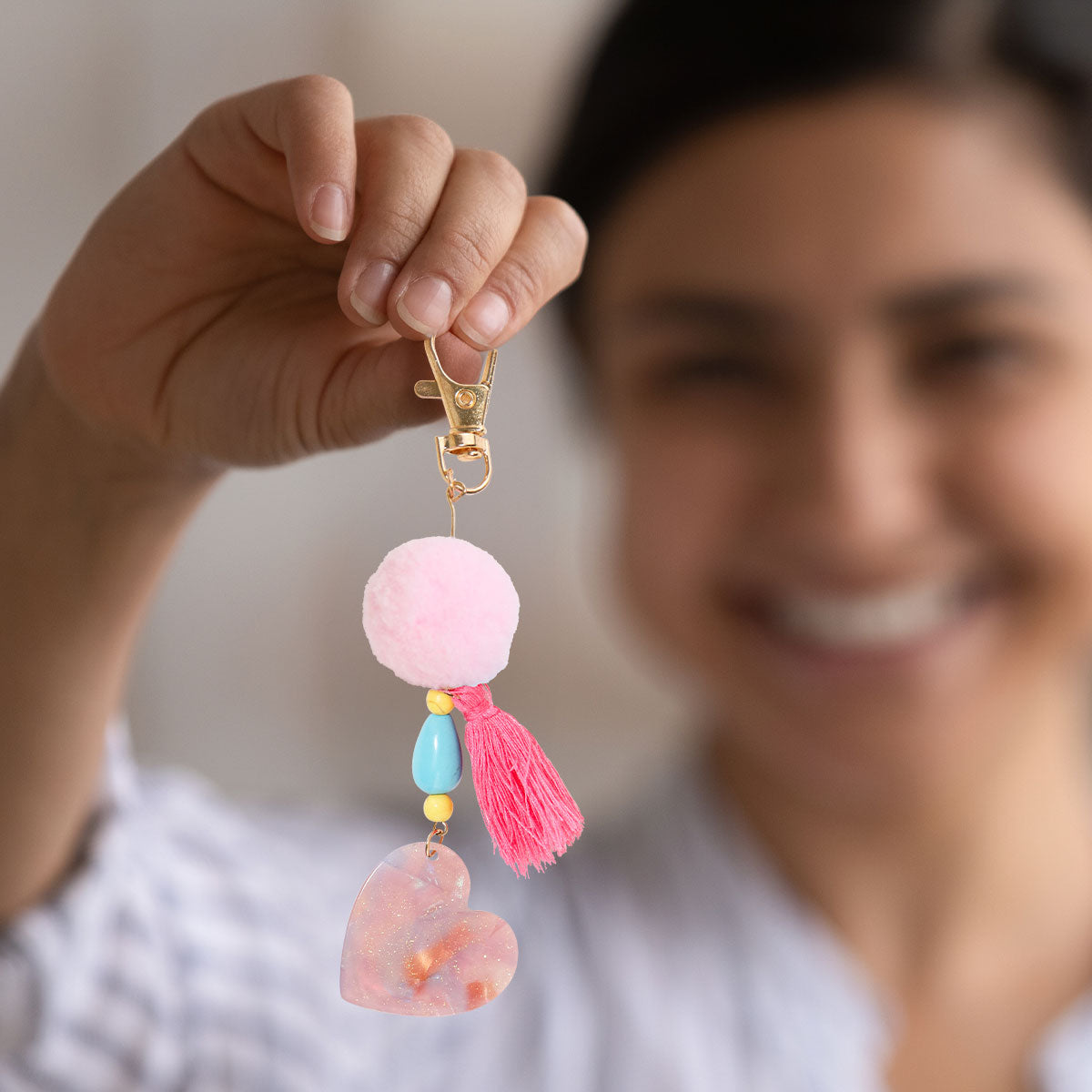 Llavero de Corazón con Pompón, Color Rosa, Inkanto