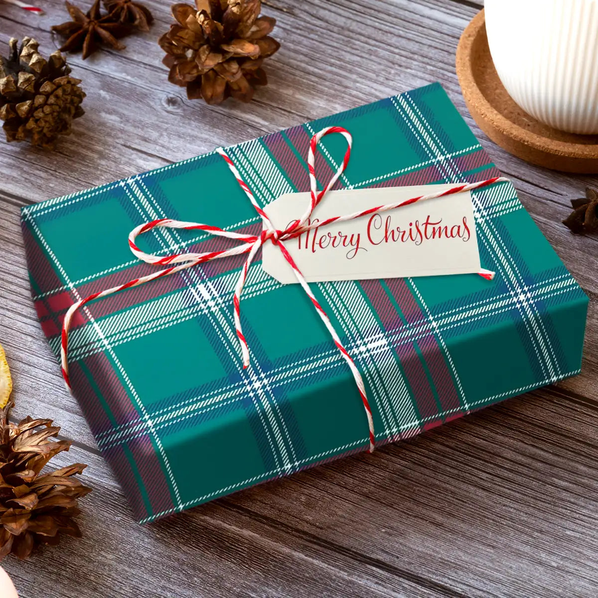 Papel para Envolver Regalos Navideño, Diseño Cuadros, Color Verde