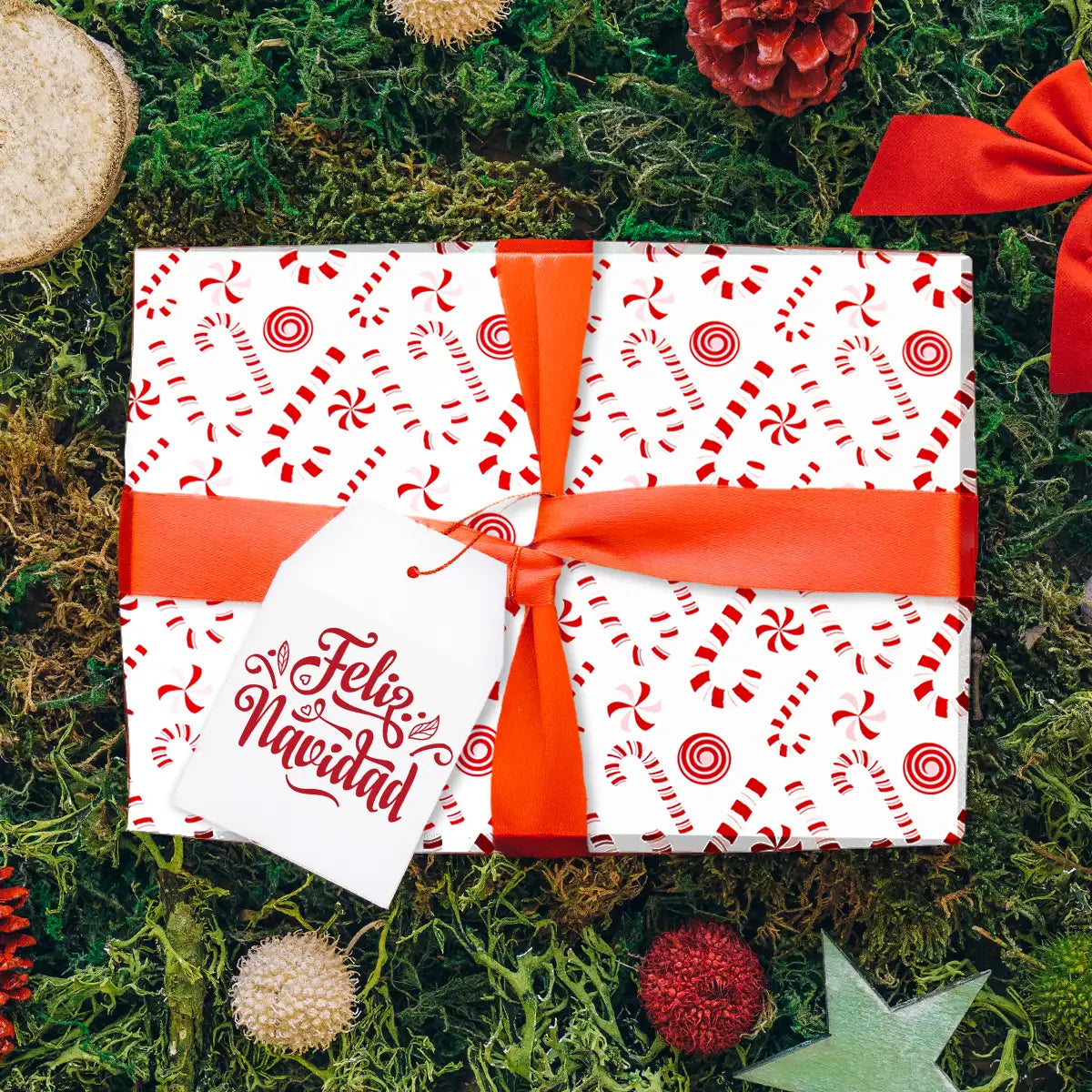 Papel para Envolver Regalos Navideño, Diseño Bastones de Dulce