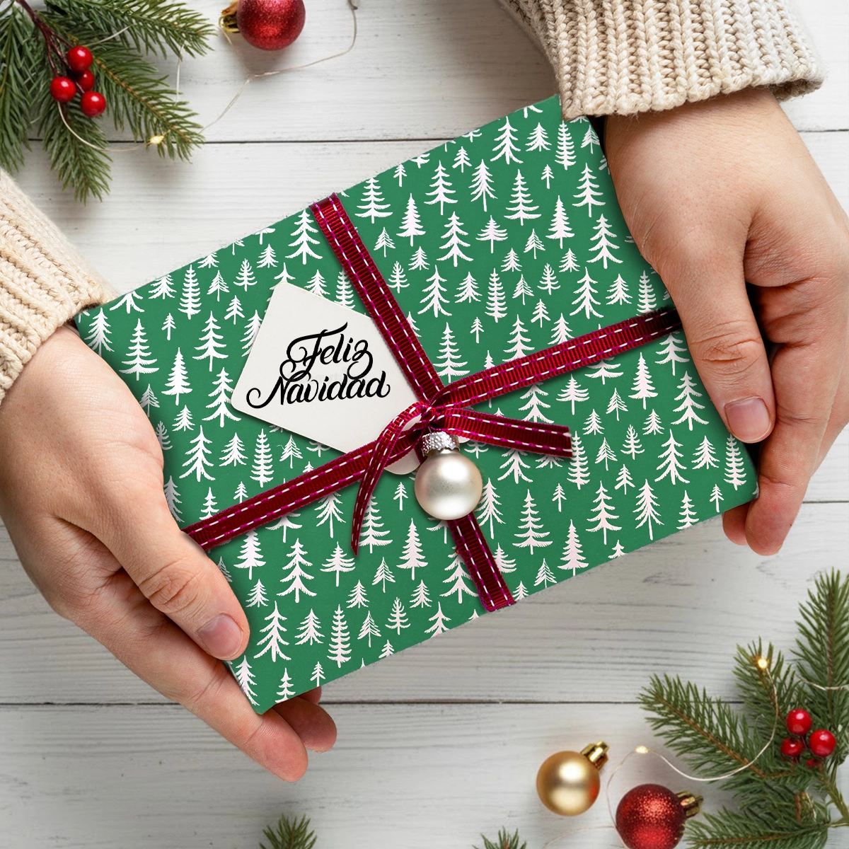 Papel para Envolver Regalos Navideño, Color Verde