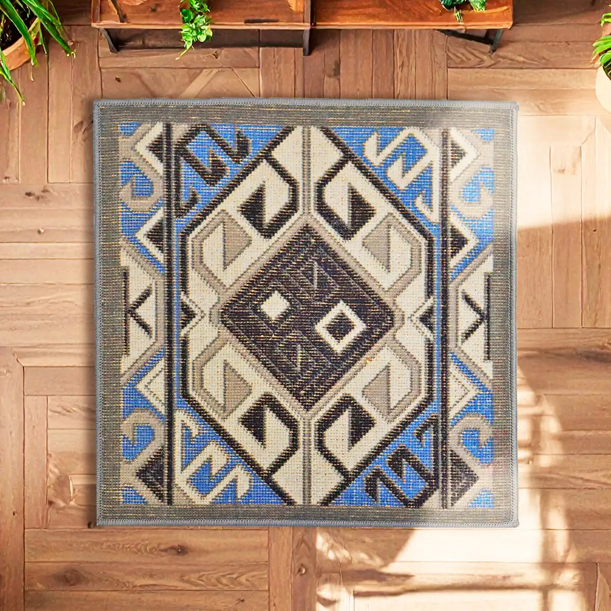 Mavina, Tapete Cuadrado