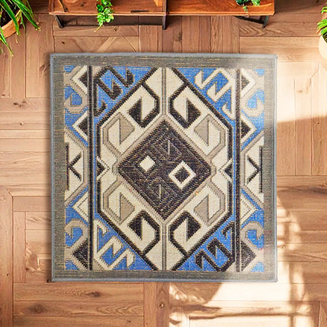 Mavina, Tapete Cuadrado