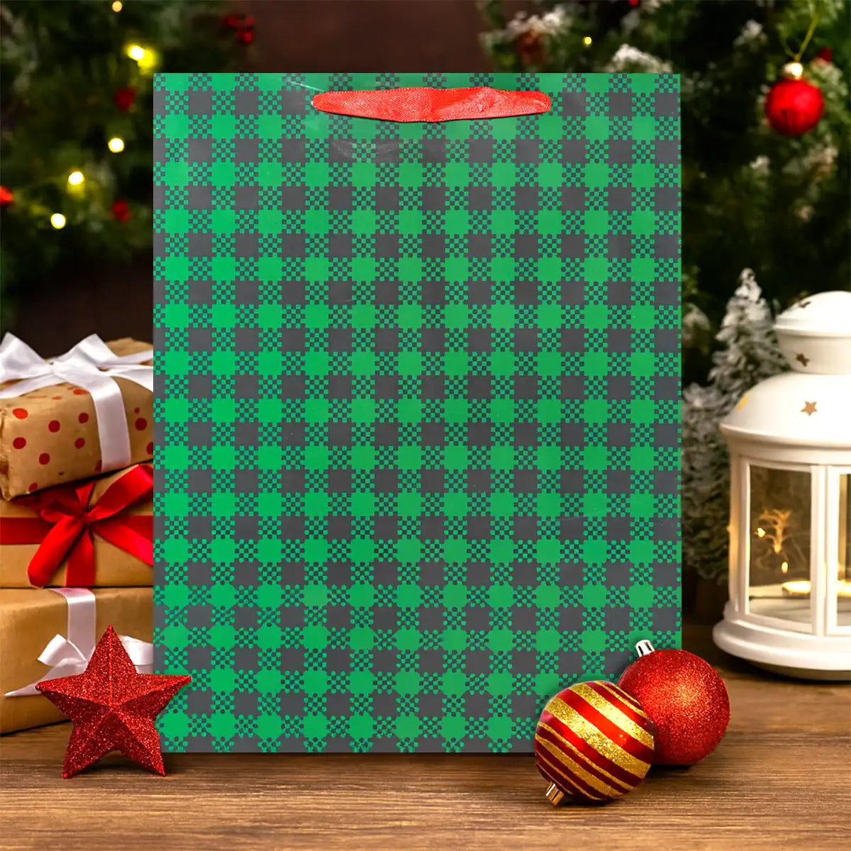 Bolsa de Regalo Navideña, Diseño Cuadros, Color Verde