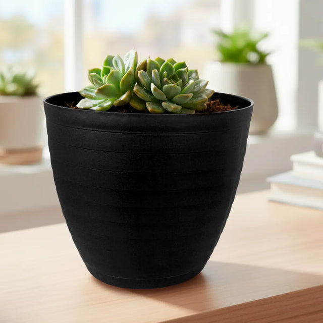 Maceta de Plástico, Textura Líneas, Color Negro