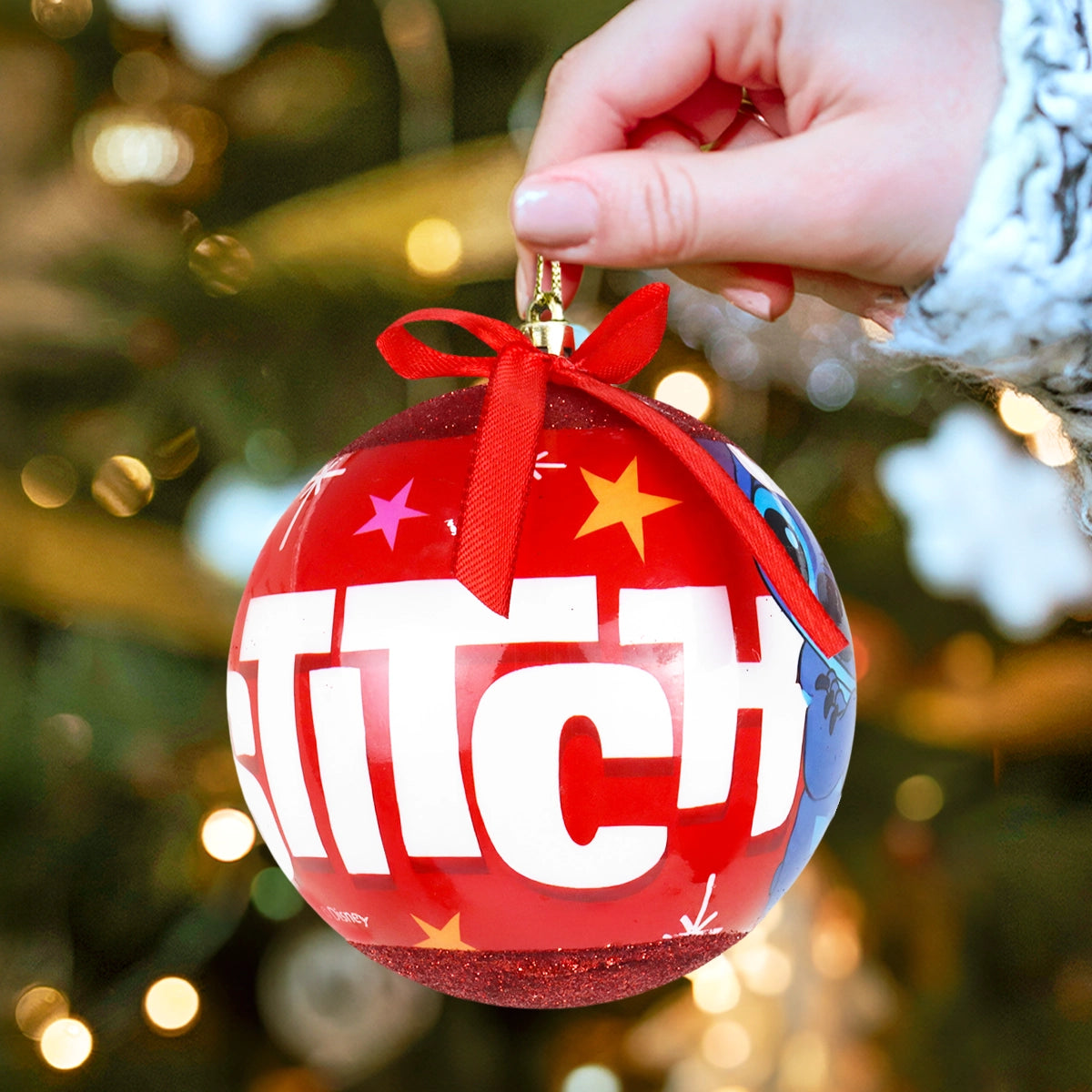 Esfera Navideña con Moño, Stitch, Color Rojo