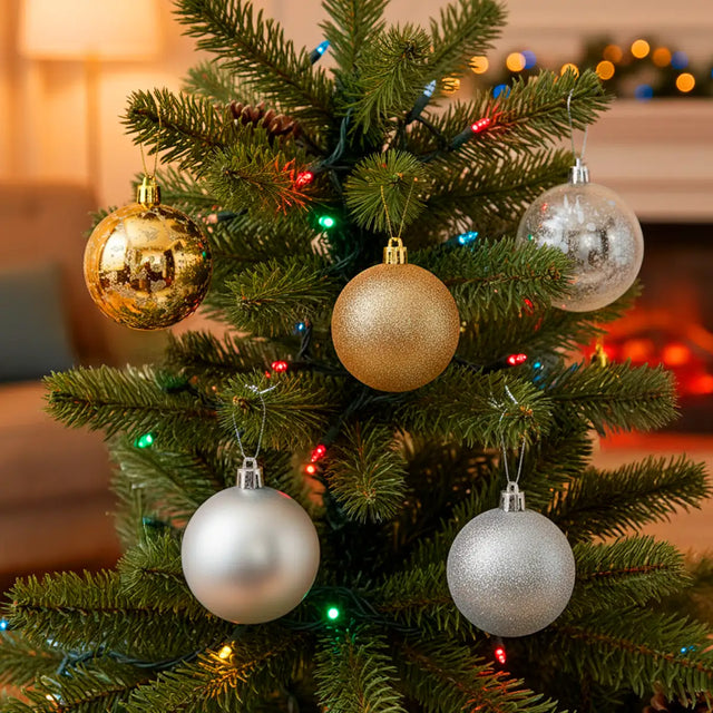 Mix de Esferas Navideñas, Color Plata. 5 pzas