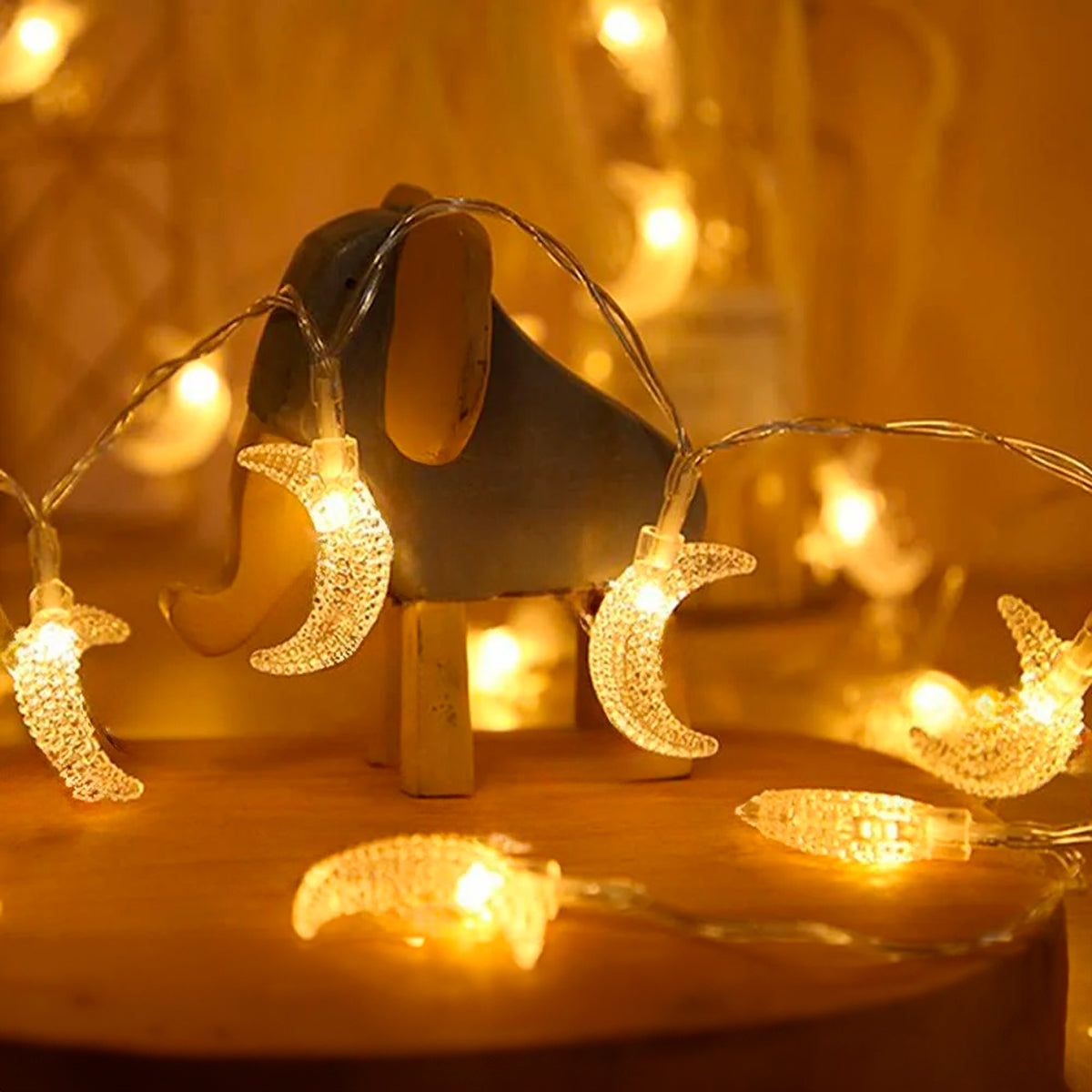 Serie de Luces en Forma de Luna, 2.2 m