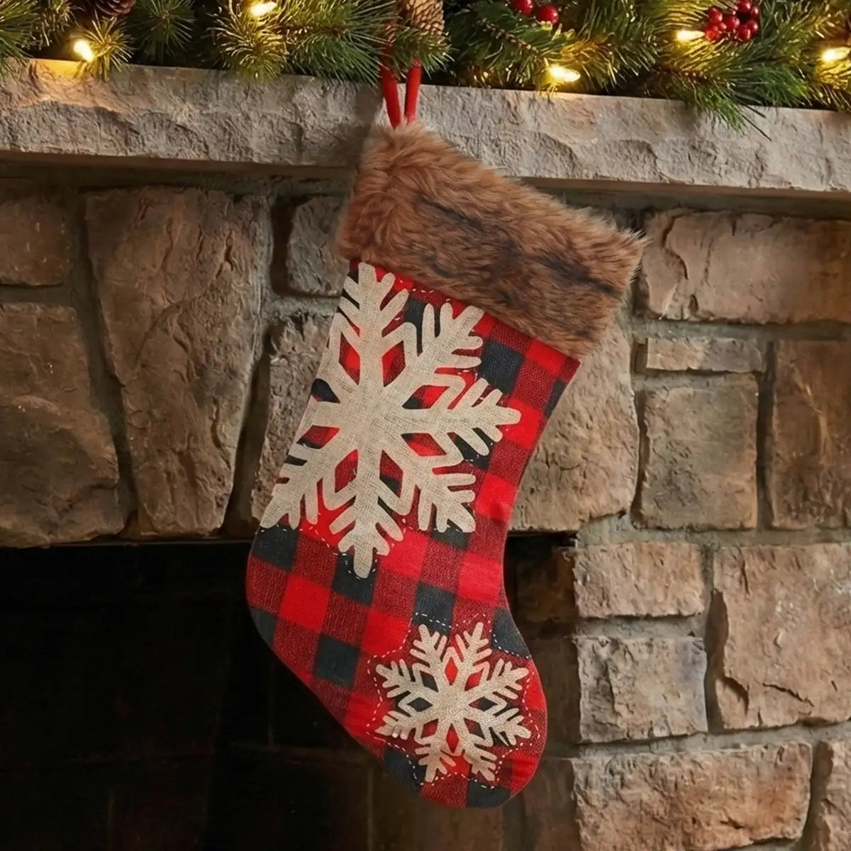 24 11XM25 XMAS STOCKING CHARACTERS