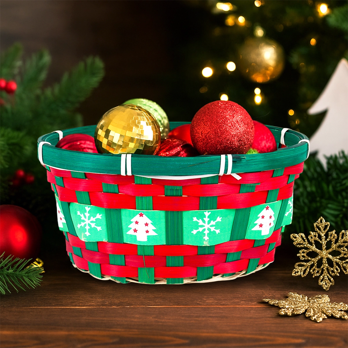 Canasta Ovalada Navideña de Bambú, Color Verde y Rojo