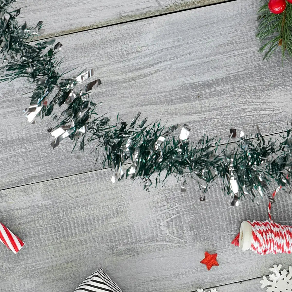 Guirnalda Navideña, Color Verde, Tinsel Plata