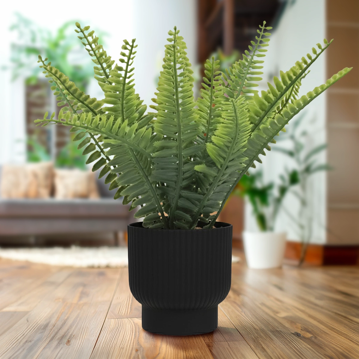 Maceta Negra con Helecho, Planta Artificial