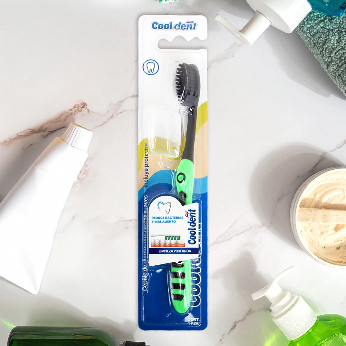 Cepillo de Dientes con Protector, Color Verde