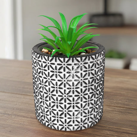 Maceta con Planta Artificial, Diseño con Patrón Flores, Color Negro