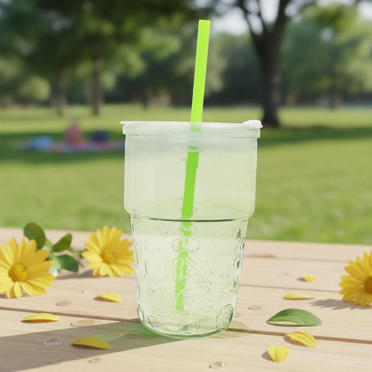 Vaso de Cristal con Tapa y Popote, Relieve Frutas, Color Verde