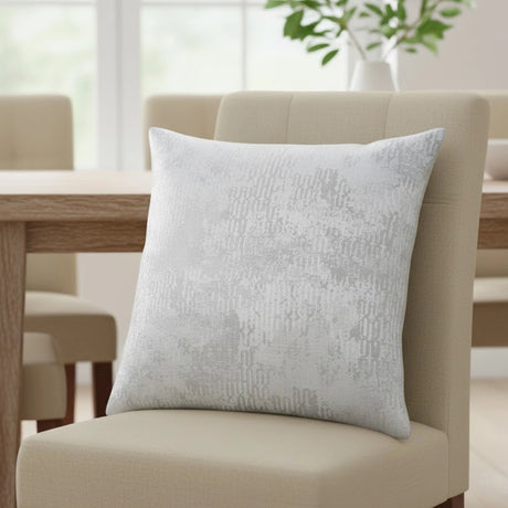 Cojín con Diseño, Color Gris Claro