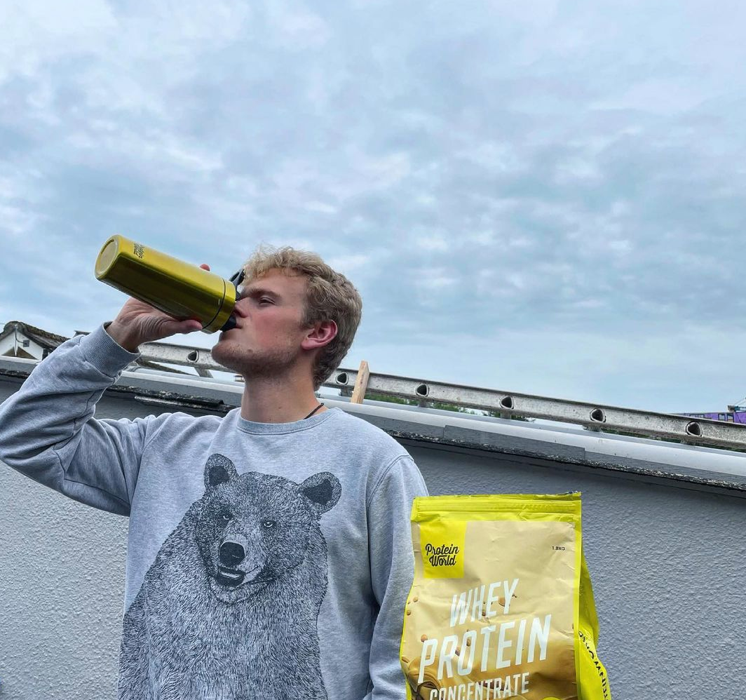 PROTEIN WORLD GOLDEN SHAKER METÁLICO