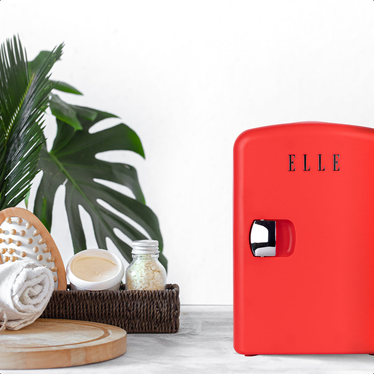 Mini Refri ELLE 4L Portátil 6 Latas Dual Frío/Calor ESDAF101RD