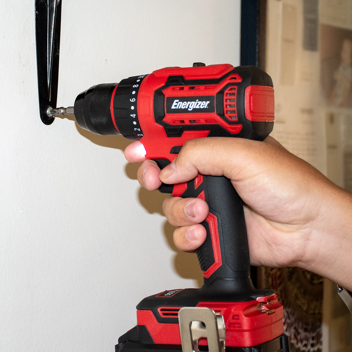 Taladro + Llave de impacto, + Cargador + Bateria 2Ah