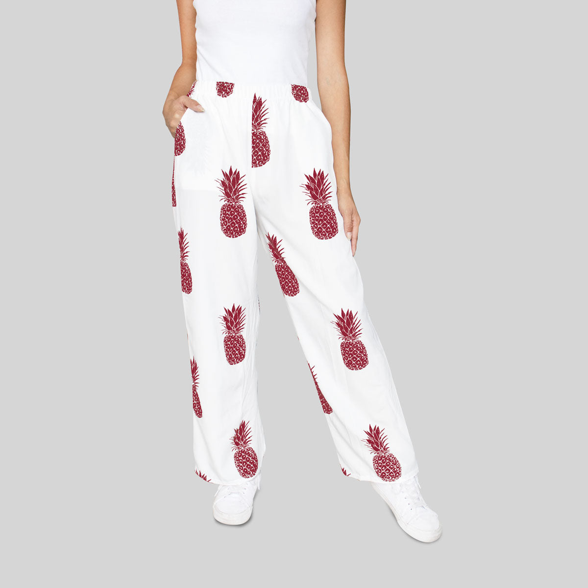 Pantalón Casual para Dama color Blanco con Estampado de Piñas