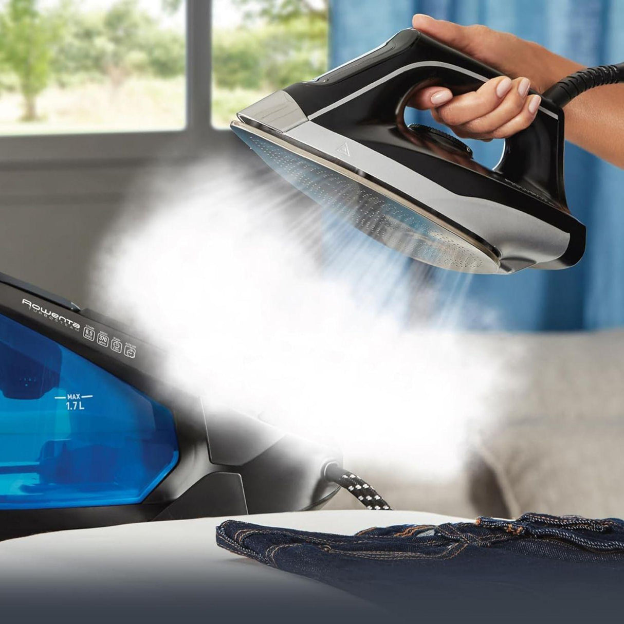 Plancha Central de Vapor Rowenta Compact Steam Pro VR8324U1