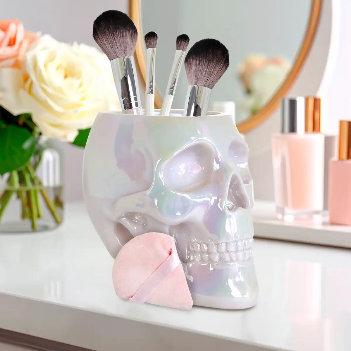 Set de Brochas con Contenedor en Forma de Calavera, 13 pzas