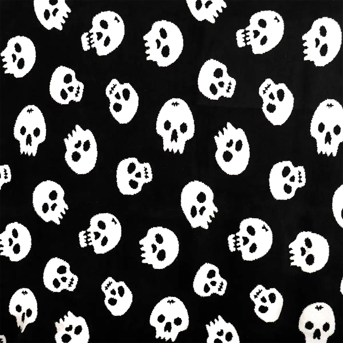 Manta, Diseño Calavera, Color Blanco y Negro