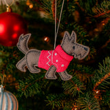 Adorno de Árbol Scottish Terrier con Suéter Rosa, Wondershop