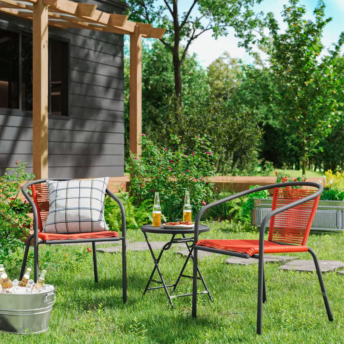 Silla de Patio Apilable, Color Rojo, Room Essentials