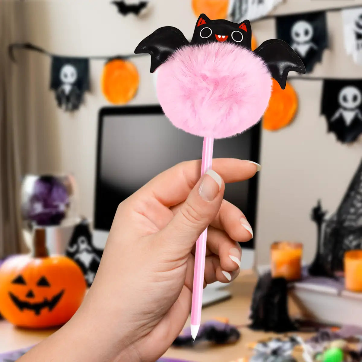 Pluma de Gel con Pompón y Murciélago, Color Rosa