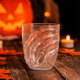 Mano Fantasmal, Vaso de Plástico