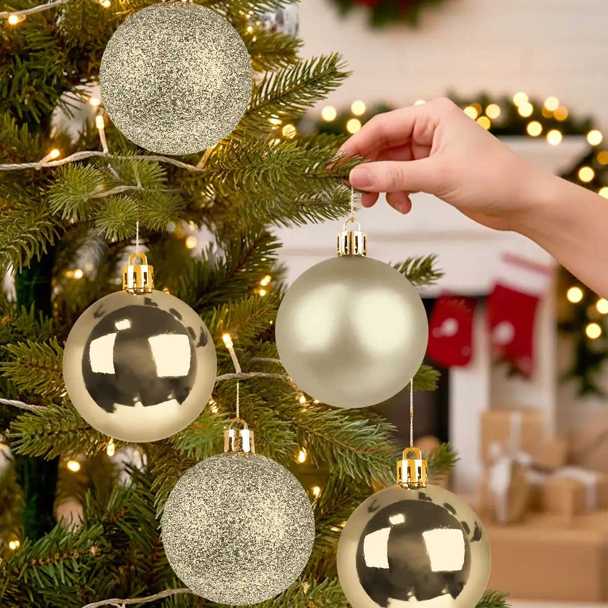 Kit de Esferas Navideñas, 5 pzas, Color Oro
