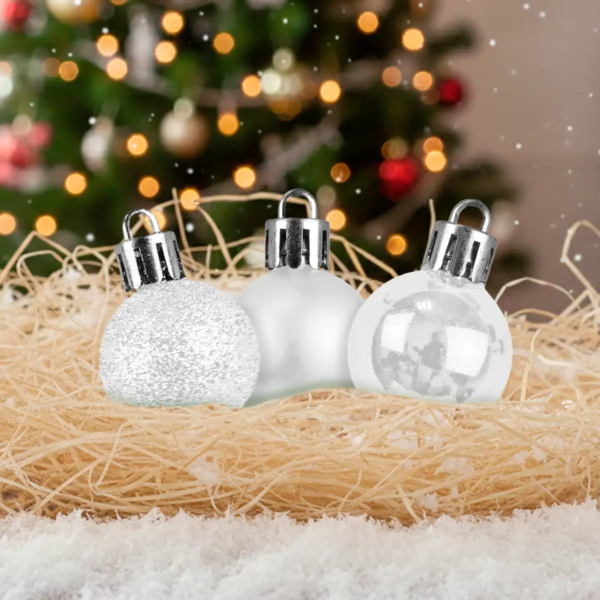 Kit de 12 Esferas Navideñas, Color Blanco
