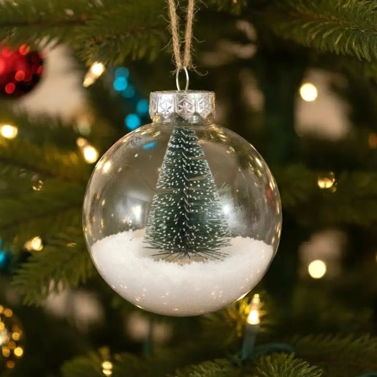 Esfera Transparente con Escenografía, Árbol Nevado