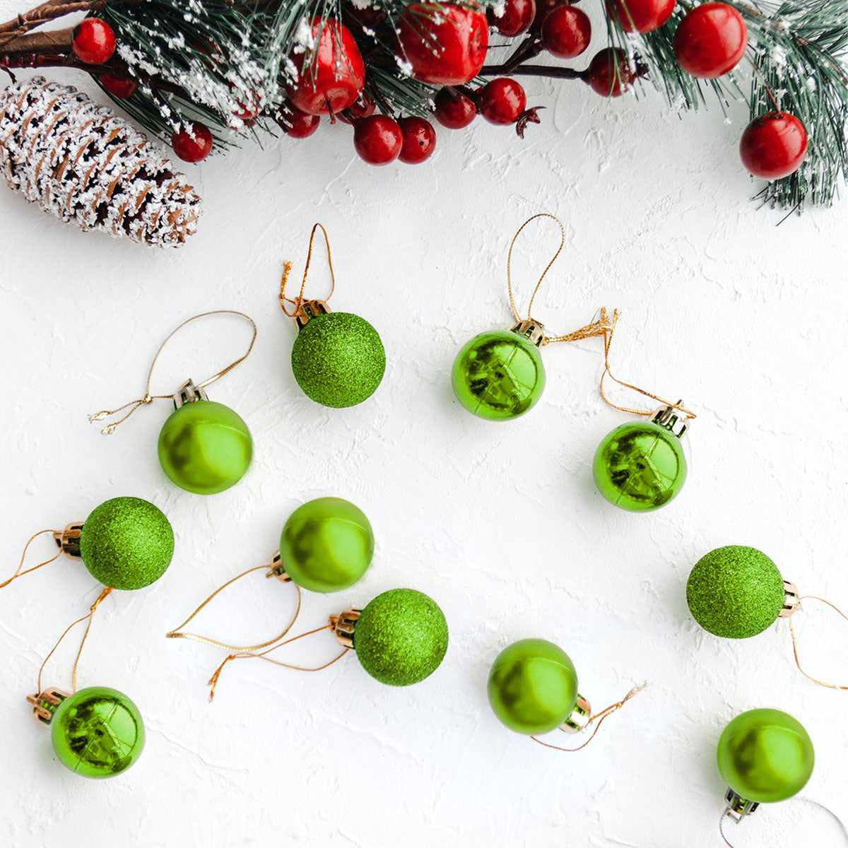 Esferas Navideñas color Verde Manzana, 12 pzas