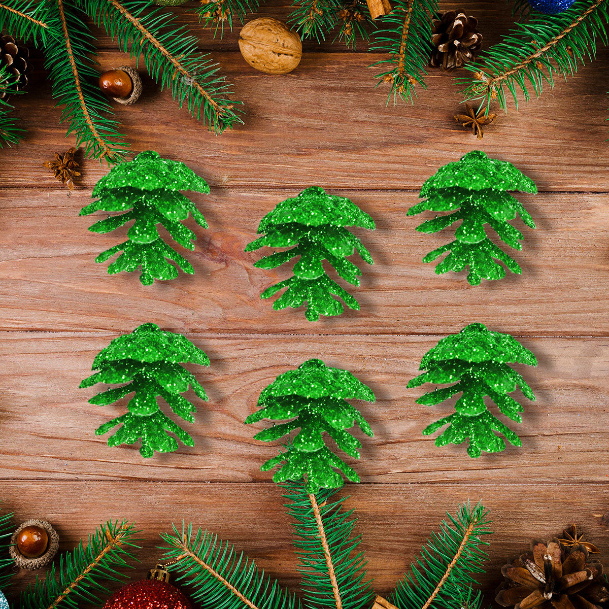 Piñas Navideñas con Diamantina Verde