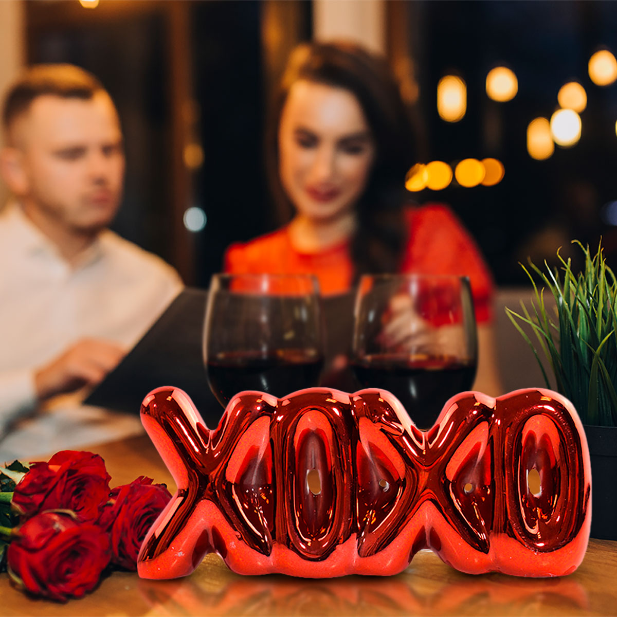 Letrero XOXO Decorativo Brillante, Color Rojo.